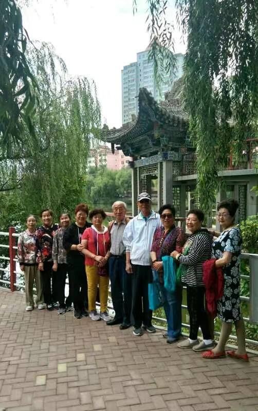 兵團戰(zhàn)友相聚于蘭州小西湖